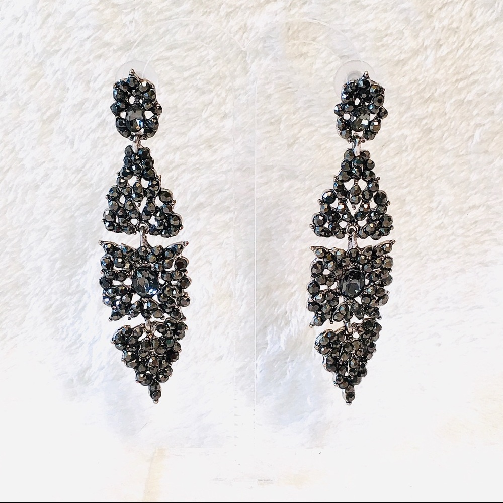 Black Sparkling Dangle Drop Earrings-NWOT